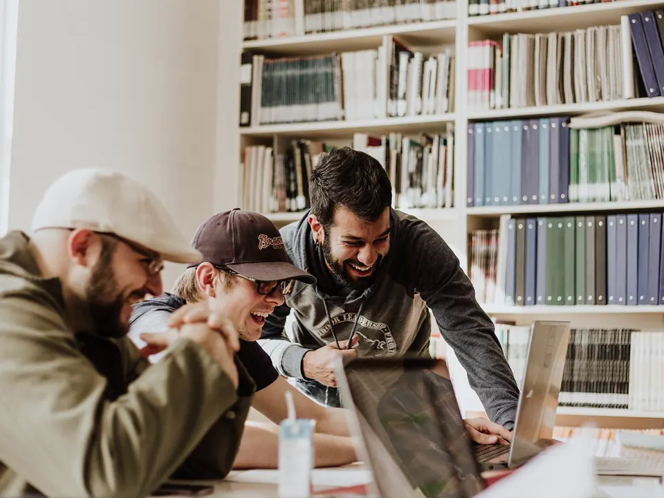 L'équipe de Tunisie Innovation en atelier de travail autour d'un projet client
